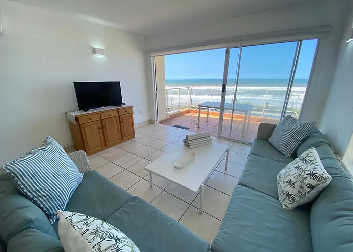 6 Glitter Bay 3 Bedroom Beach Front Sea View Apartment