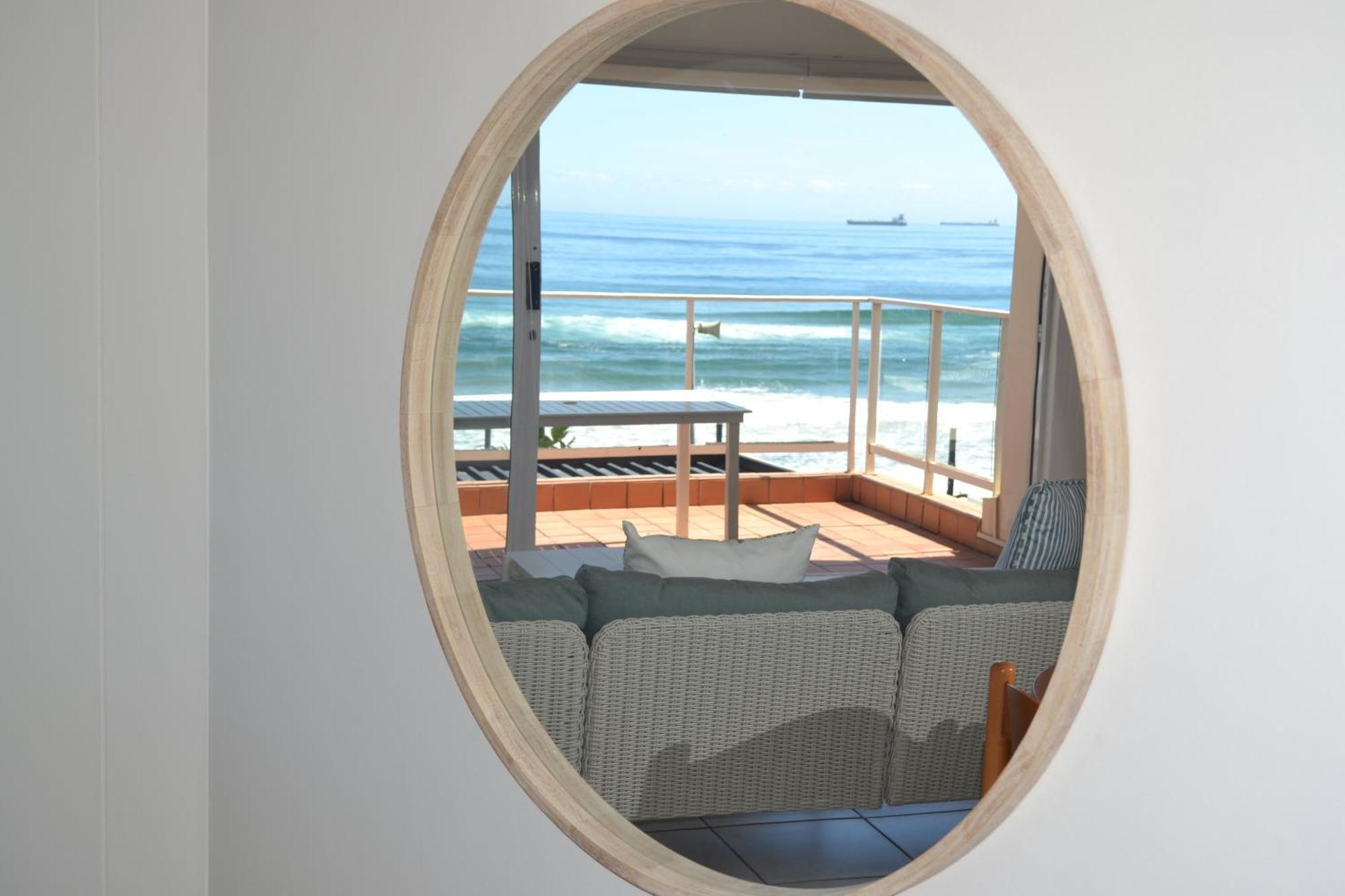 Apartment 6 Glitter Bay 3 Bedroom Front Sea View Durban