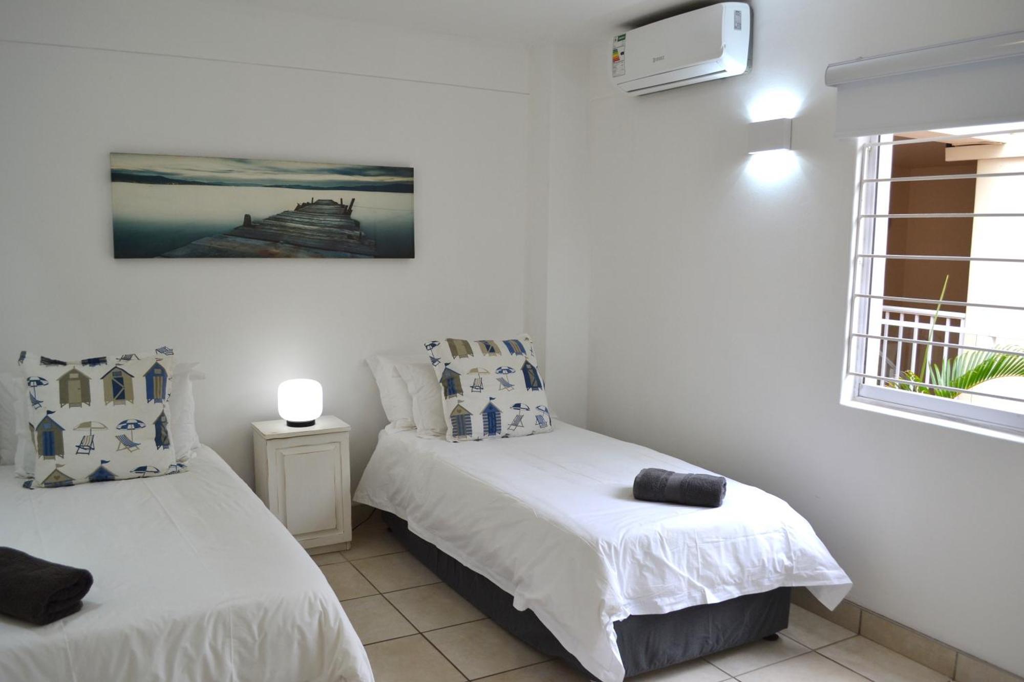 6 Glitter Bay 3 Bedroom Front Sea View *
